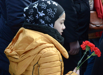 Azerbaijani public honors January 20 tragedy victims’ blessed memory.  Baku, 20 Jan. 2016